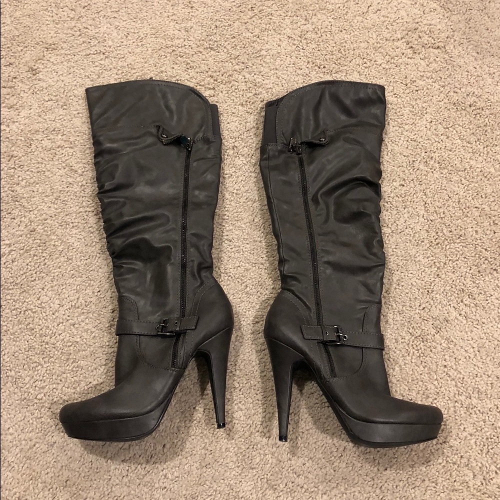 Dark gray guess boots